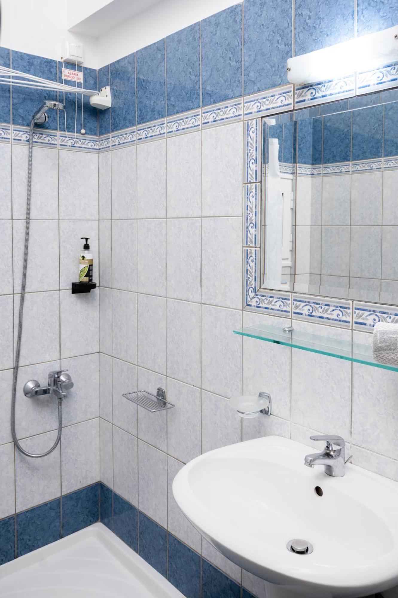 Konstantinos Hotel & Apartments I Nidrí Kültér fotó